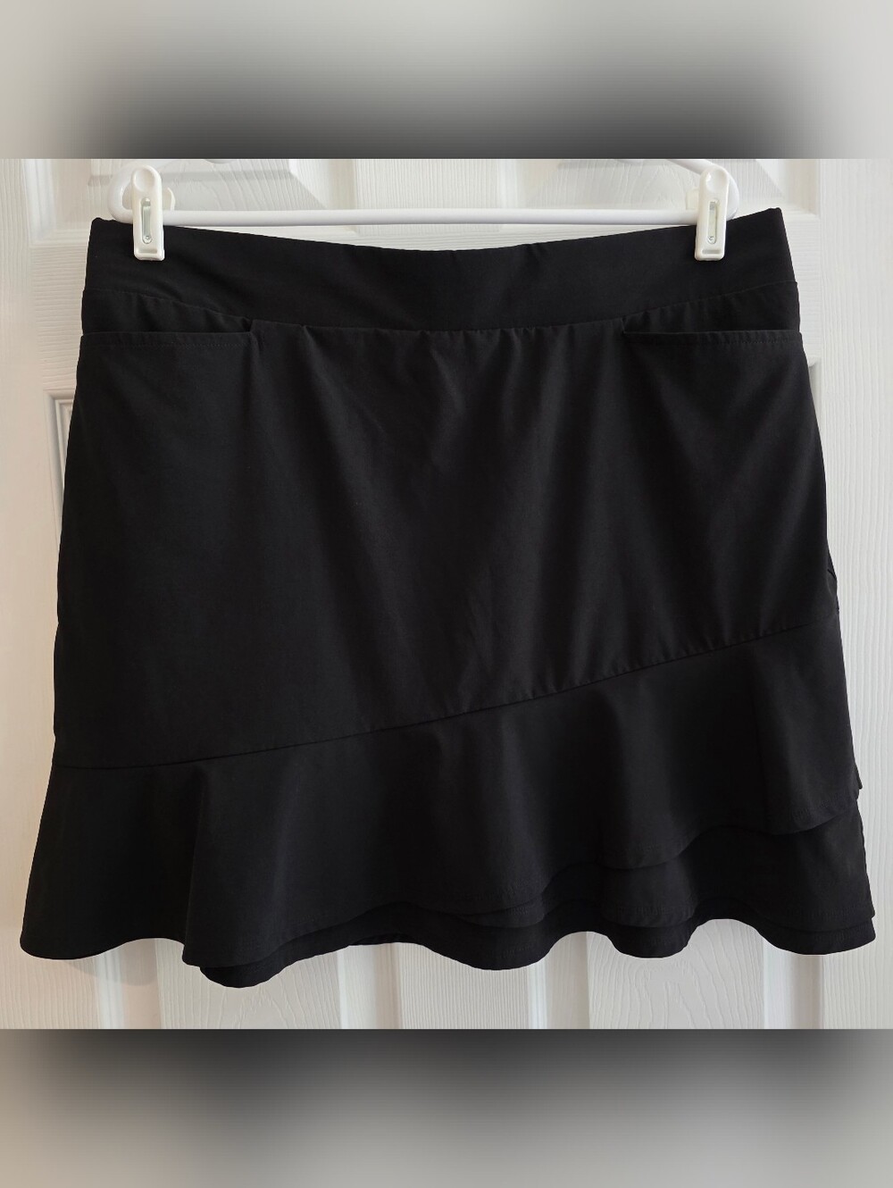 Chico's Zenergy 2.5 Skort Black Ruffle Hem Pockets Activeware Golf